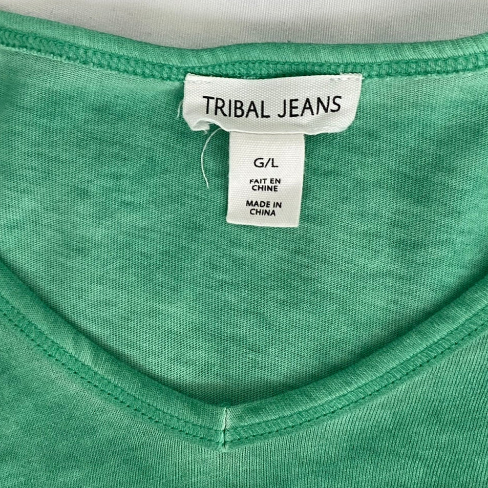 Tribal T-shirt with flared sleeves (L)