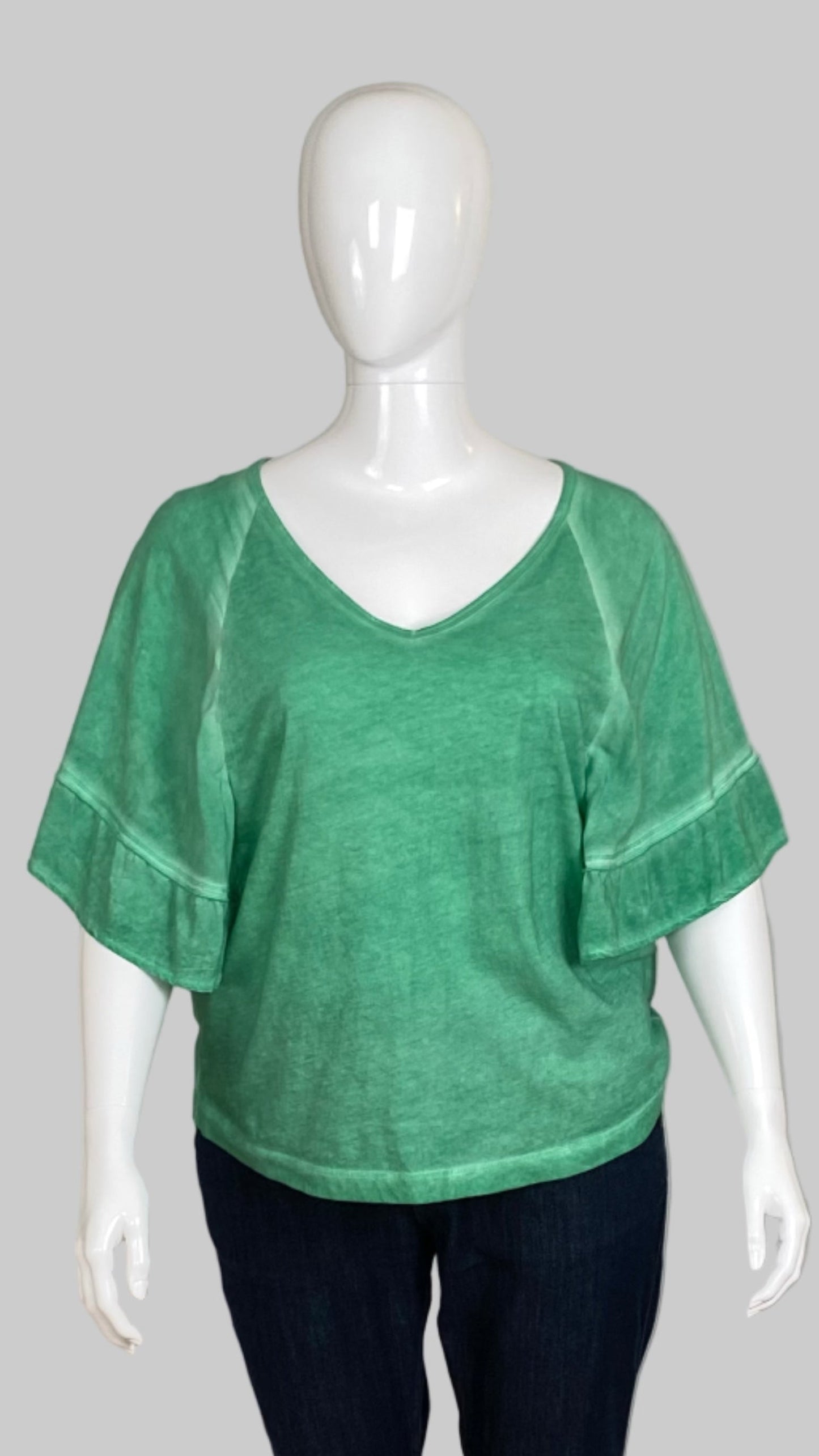 Tribal T-shirt with flared sleeves (L)