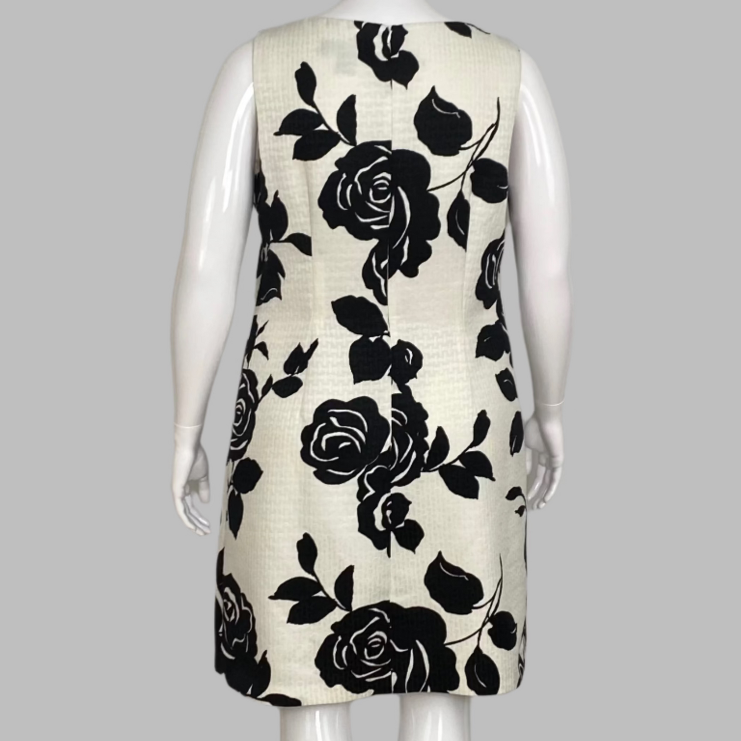Back view of Jessica Howard Sleeveless White Floral Dress in Size XL