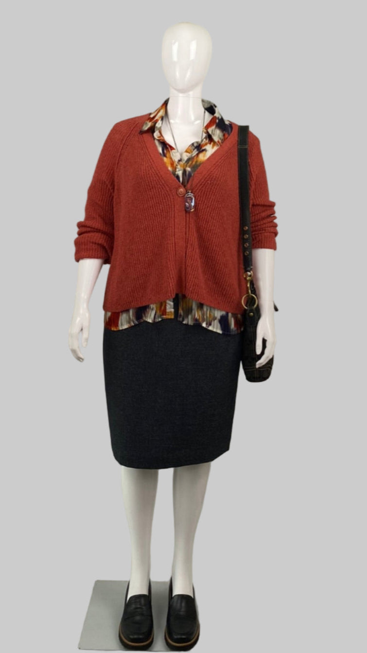 Essentials by Milano blouse (XL)