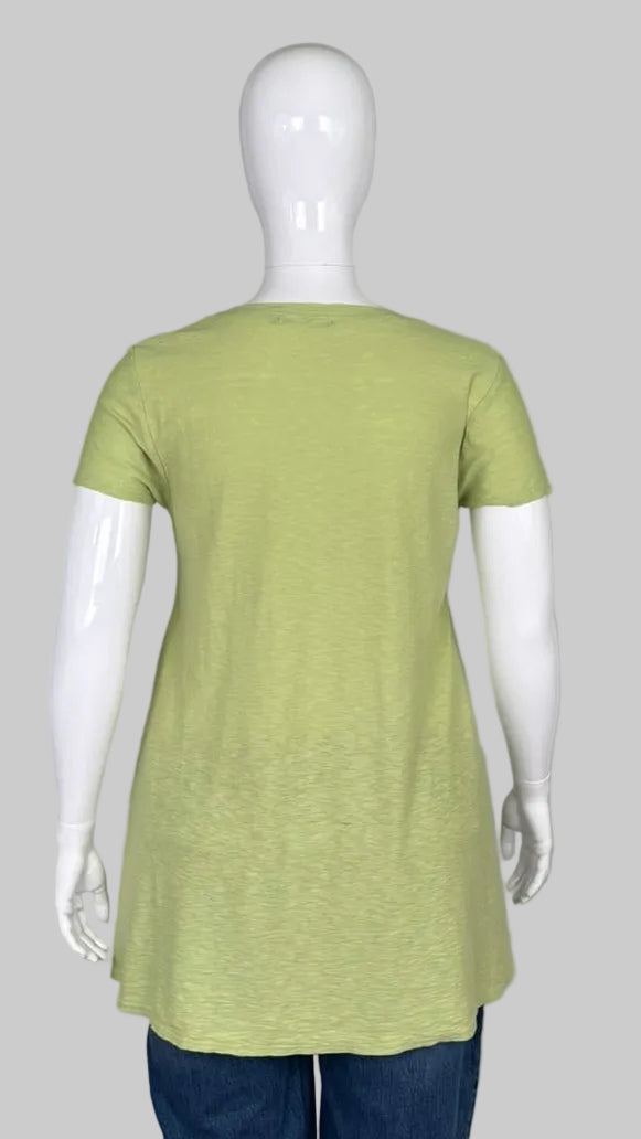 Back view of a size Large vibrant green short sleeve tunic from cut loose.