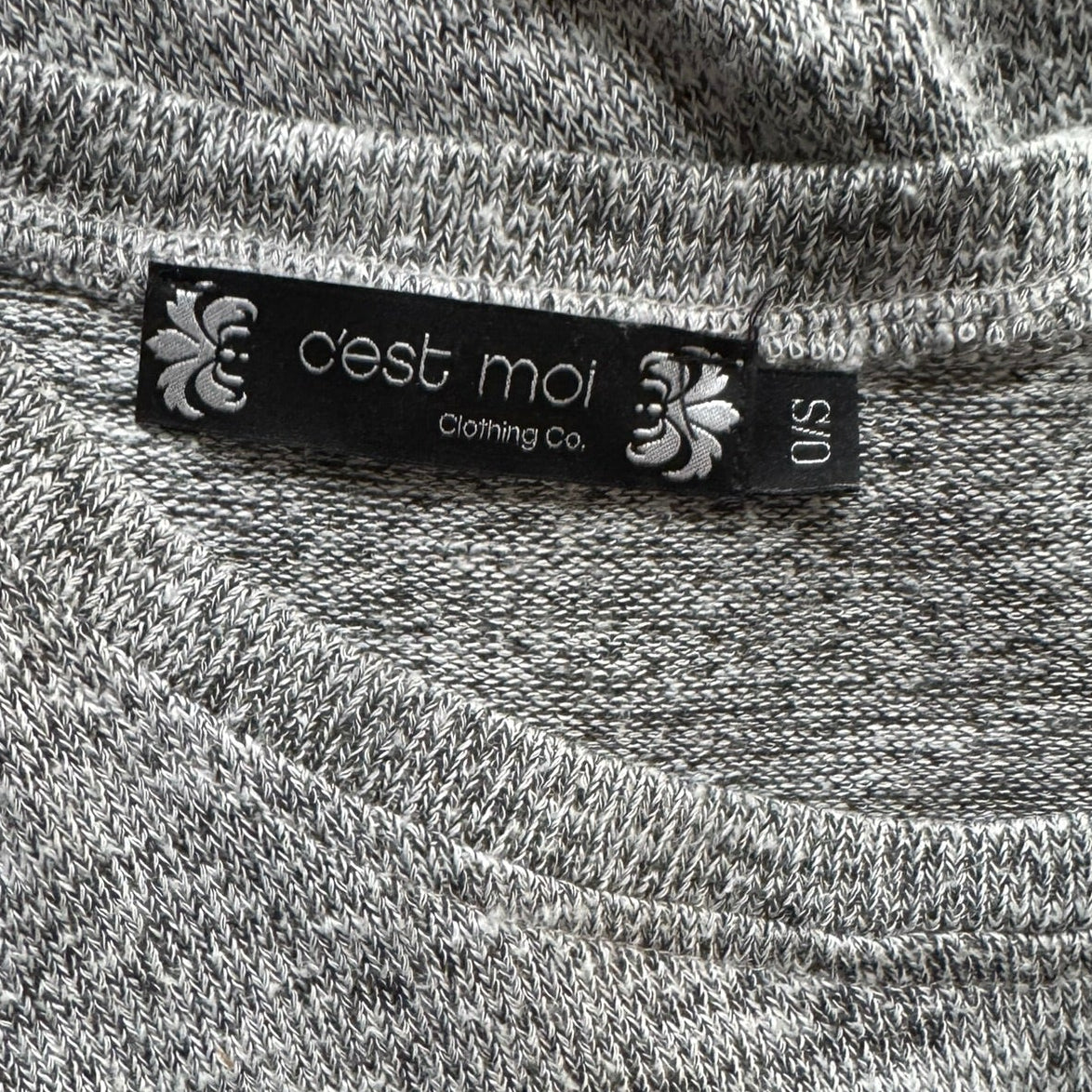 Product tag or label of the C'est Moi grey side slit tunic in midsize O/S