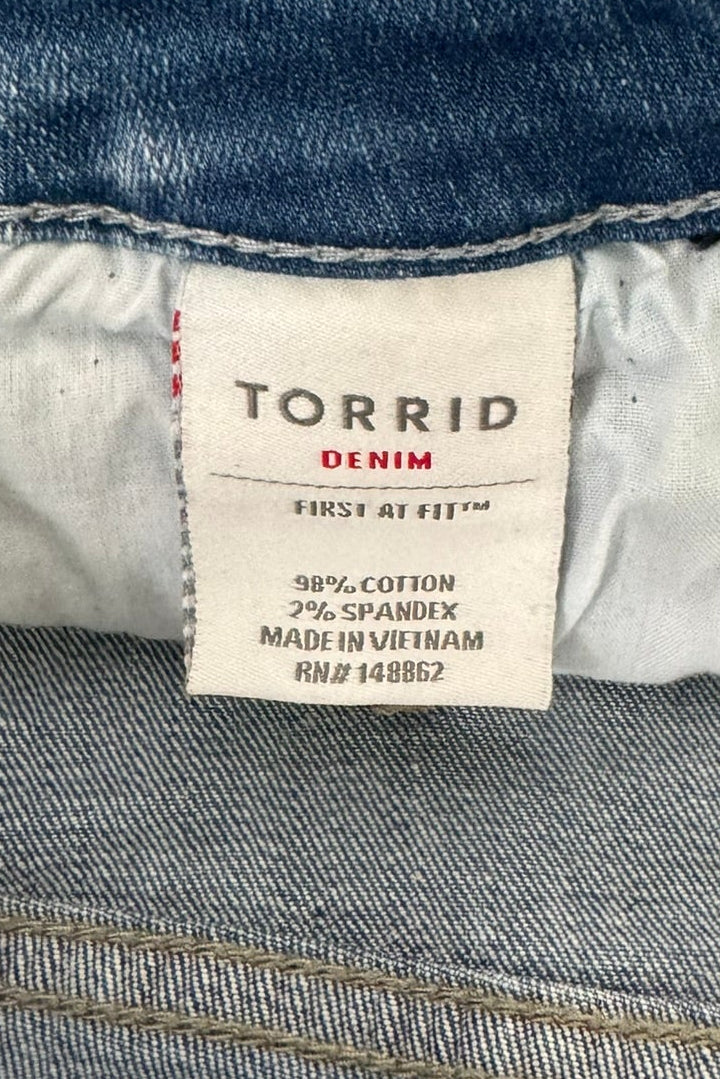 Torrid Denim medium wash jeans (16R)