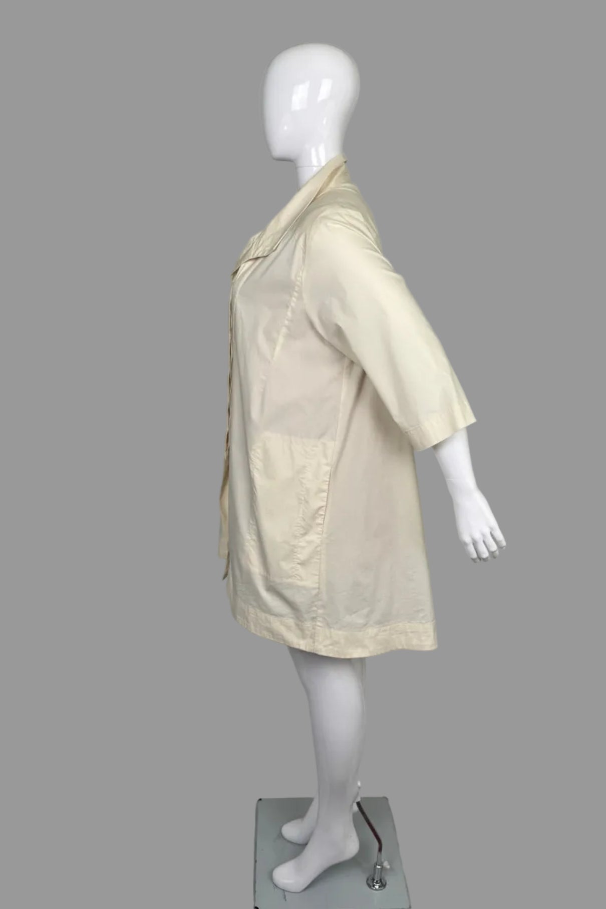 Ayrtight Boutique Cream Topper Coat - Size 2X