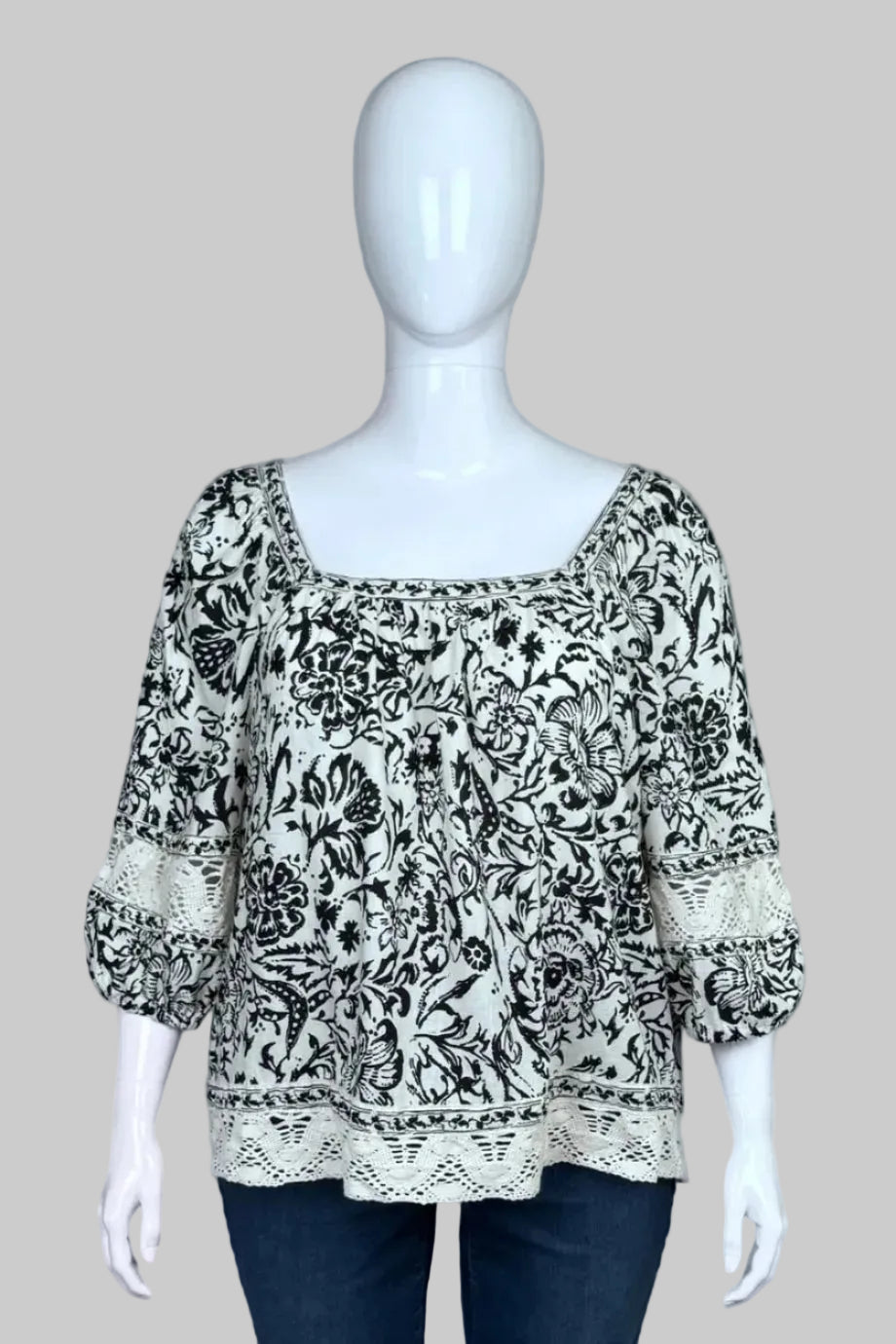 Christian Siriano Black and White Linen Blend Blouse with Lace Detail - Size 1X
