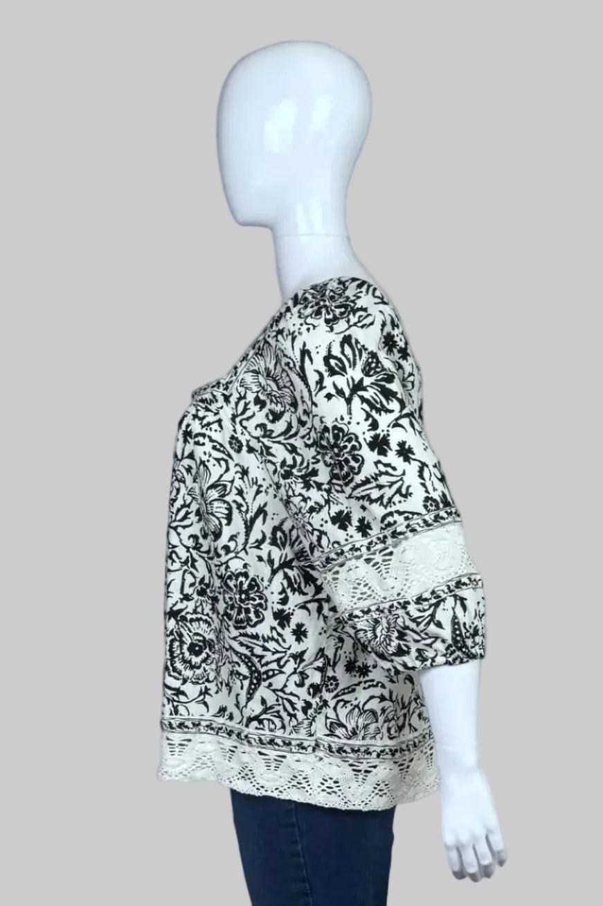 Christian Siriano Black and White Linen Blend Blouse with Lace Detail - Size 1X