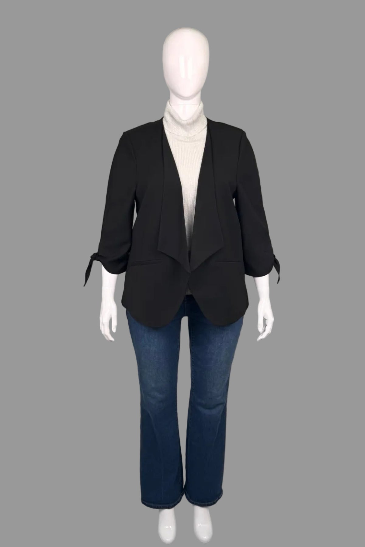 Reitmans Black Open Front Tie Cuff Blazer - Size 20